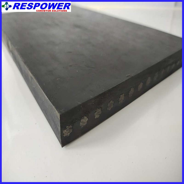Стальной корд Теплостойкий / износостойкий Пожарный резиновый резиновый конвейер для промышленности